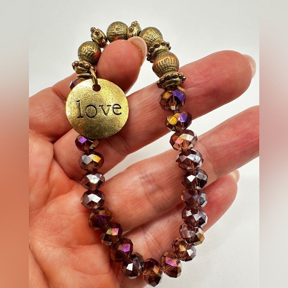 Gold tone "love" charm, beads and‎ crystal glass stretchy beaded bracelet!!